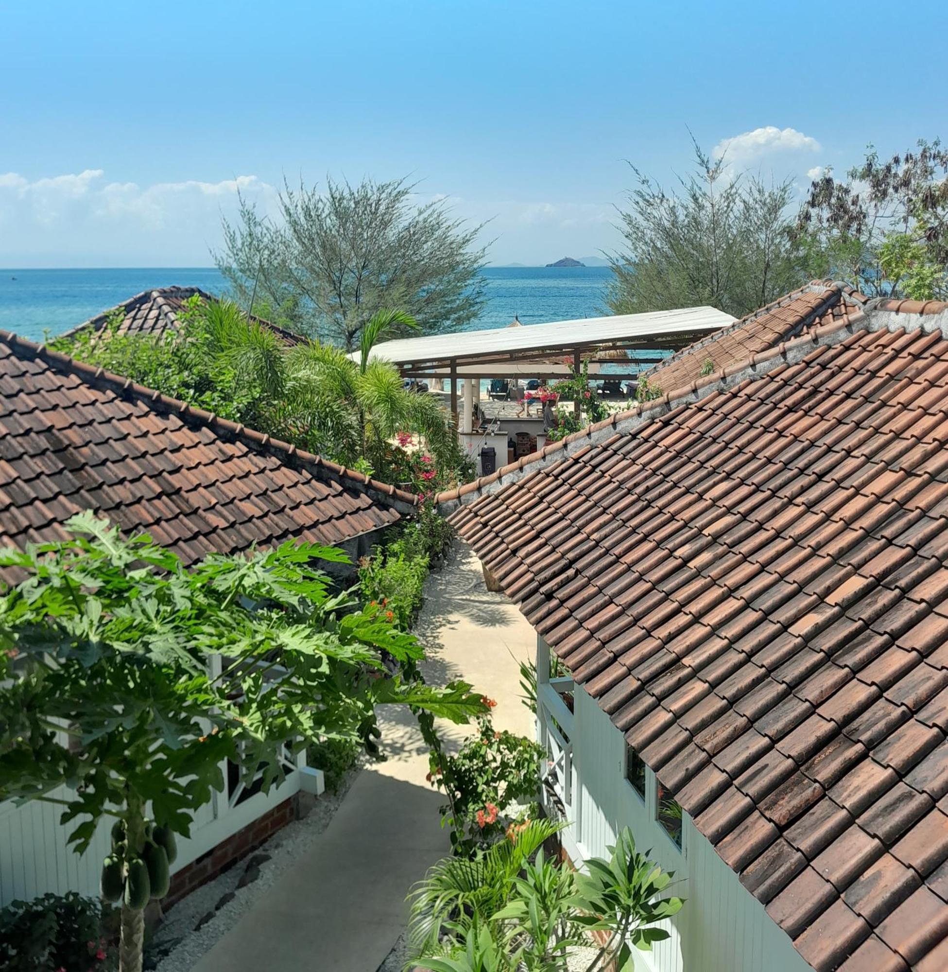The High Dive Gili Gede By Ultimate Resorts Esterno foto